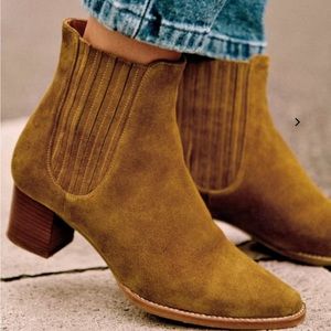 Sézane Jules boots NIB